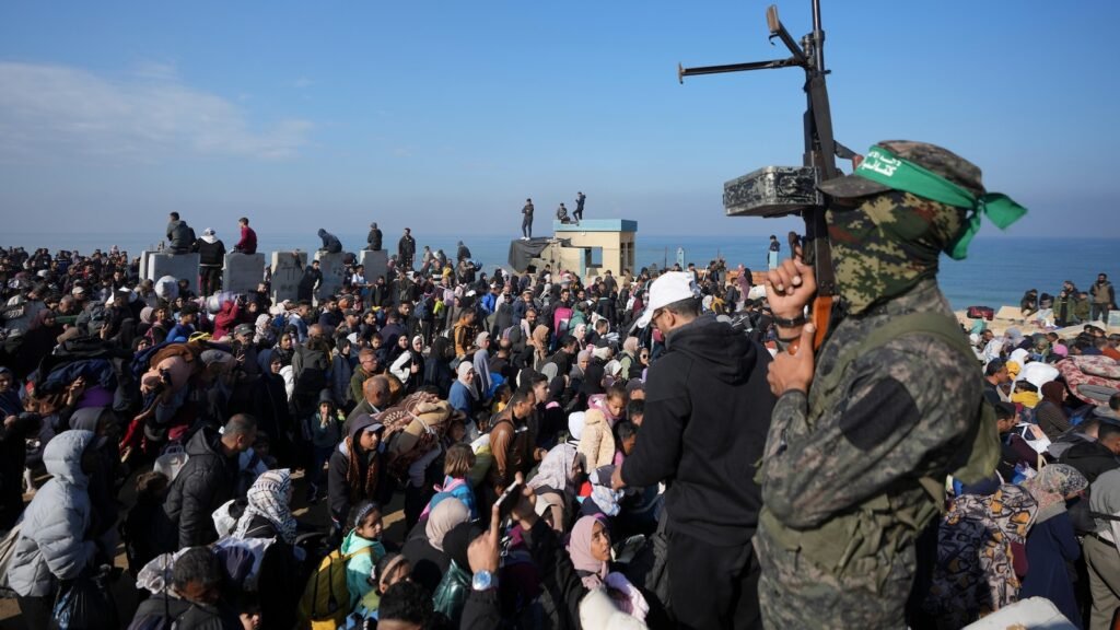 Palestinians’ return to northern Gaza complicates Netanyahu’s war aims