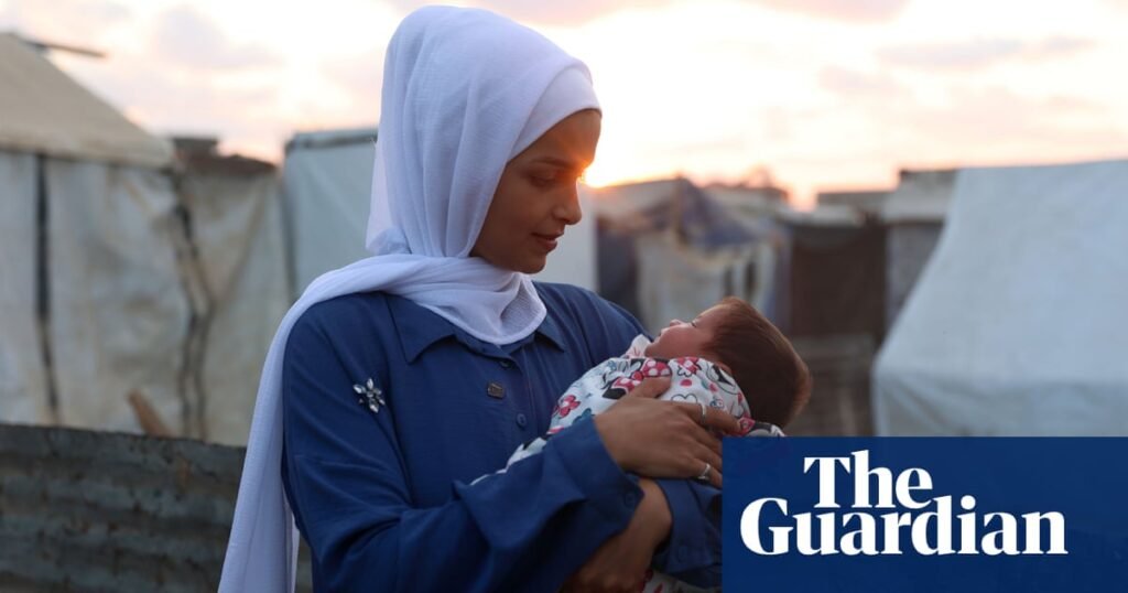 Gary Lineker among 500 media figures urging BBC to reinstate Gaza documentary | BBC