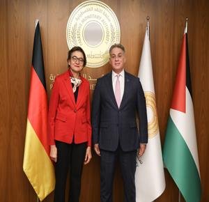 Palestine Monetary Authority governor, German representative discuss prospects for joint cooperation