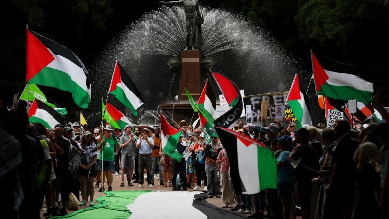 Israel’s president to mourn antisemitic massacre in Australia, where fury over Gaza still divides