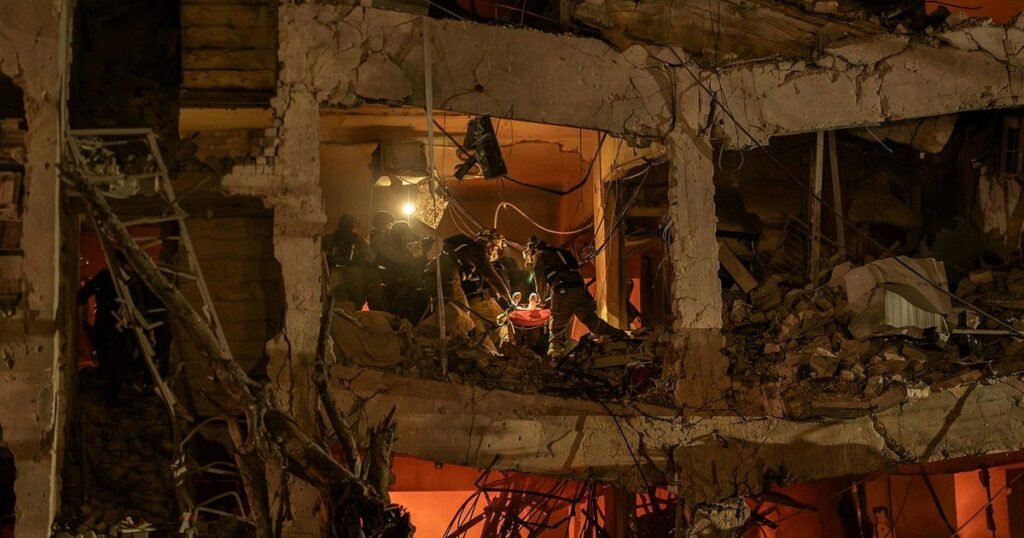 Woman Killed, Medics Say 25 Wounded in Direct Iranian Missile Hit in Tel Aviv – Haaretz